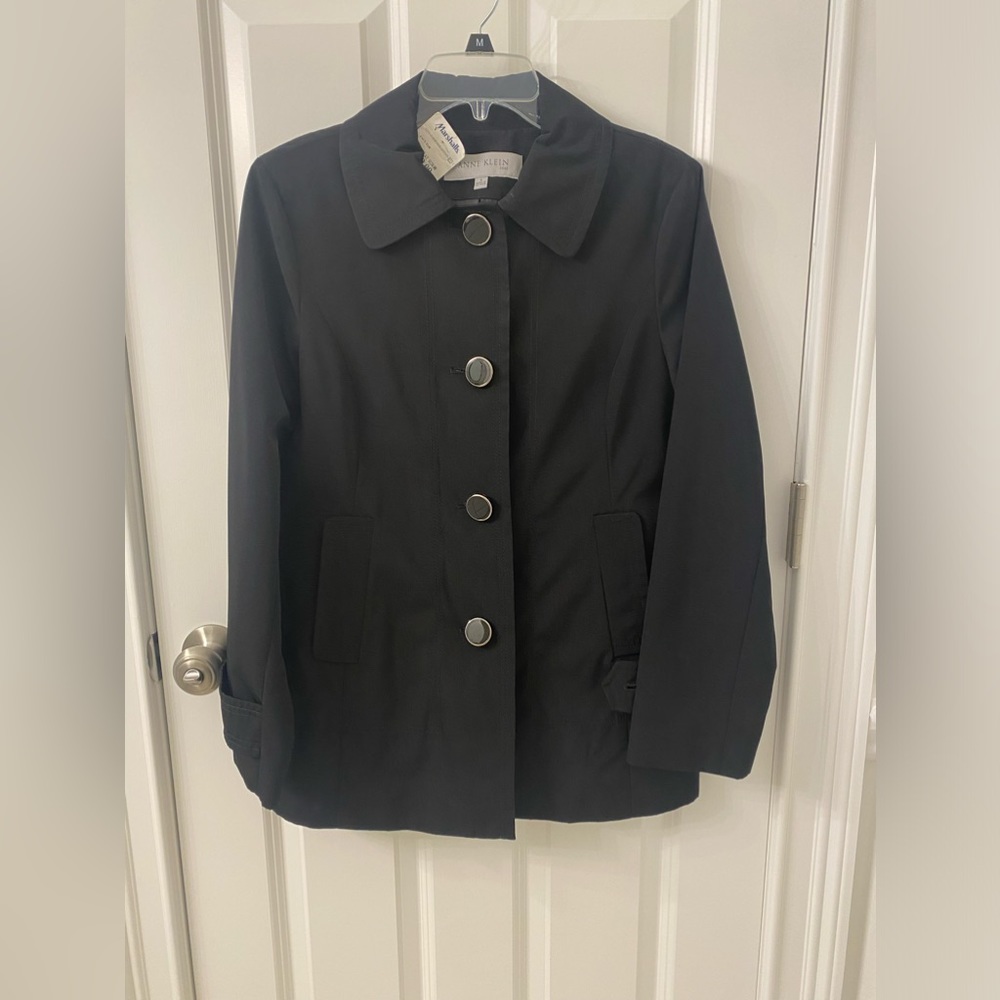 NWT - Anne Klein Raincoat size small